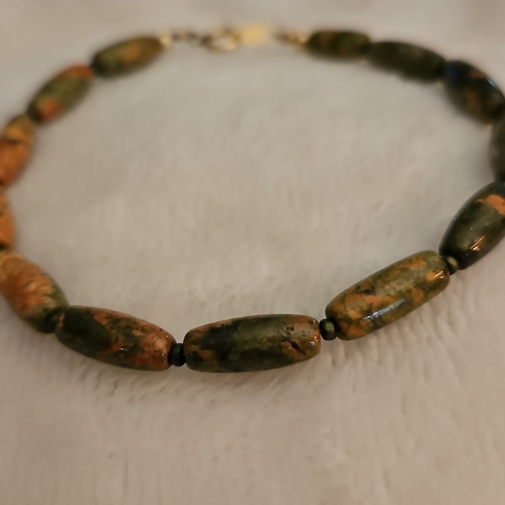 HANDMADE Dainty Unakite Barrel Beaded Bracelet - Picture 3 of 4